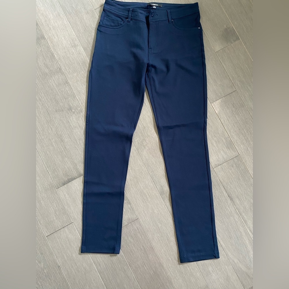Navy Woman’s Labijou pants